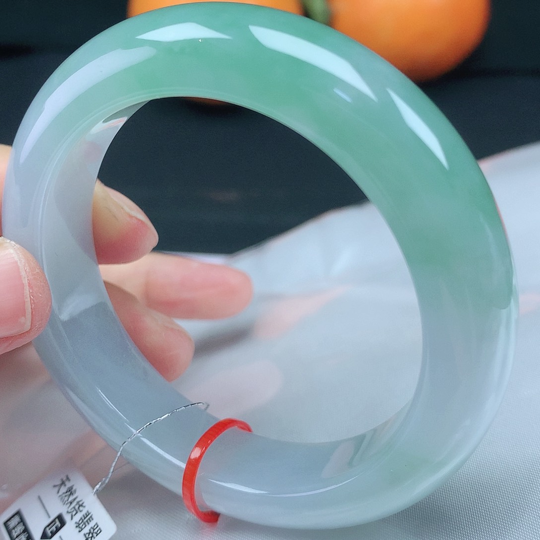 翡翠手镯未镶嵌53+轮胎