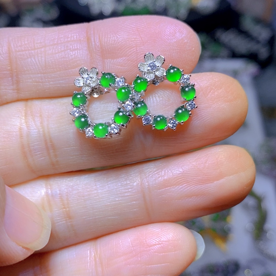 翡翠颈饰银S925镶嵌天然翡翠