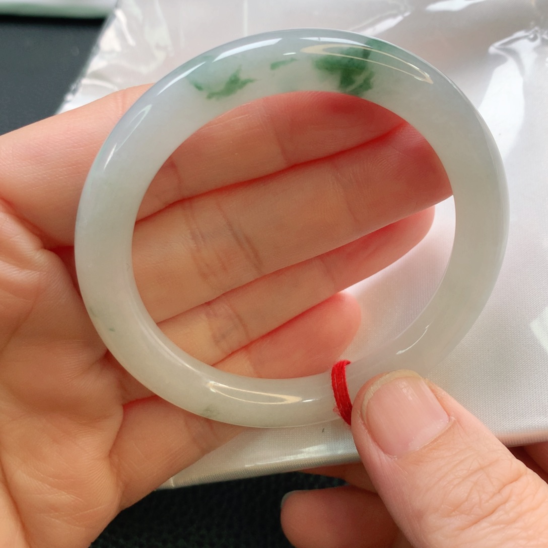 翡翠手镯未镶嵌52圆