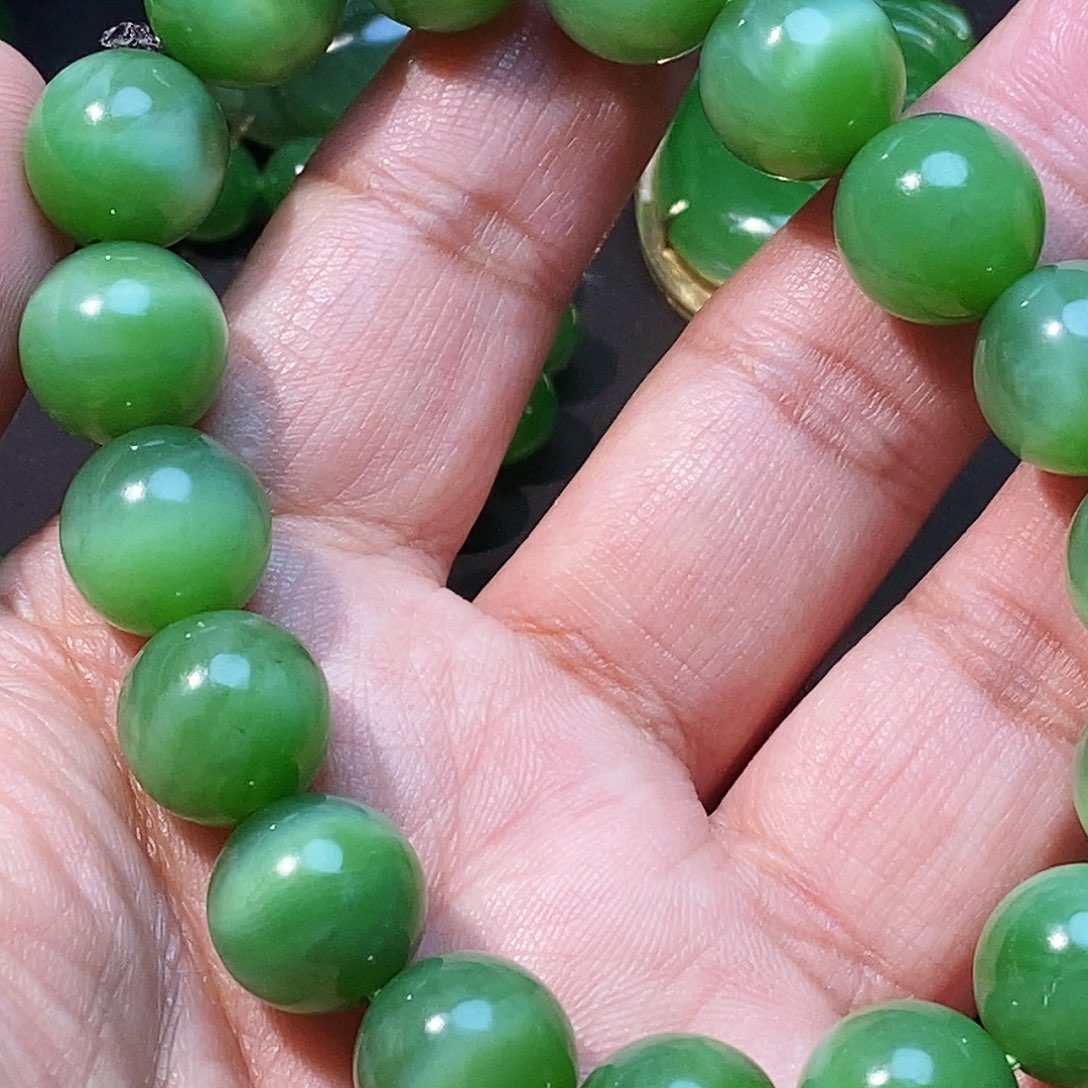 用***风和田玉（碧玉）未镶嵌手链