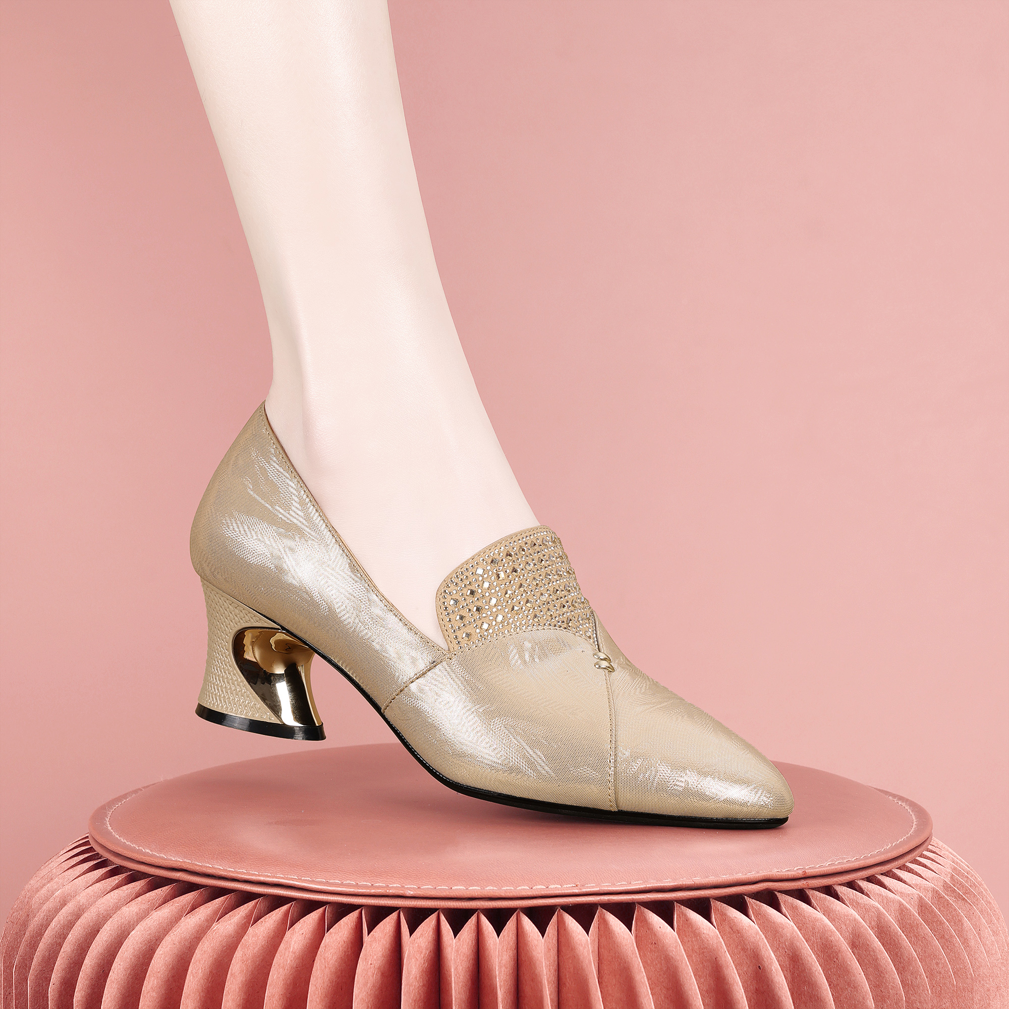 梵芮诗2025尖头亮金中口个性气质经典手工单鞋-J2323