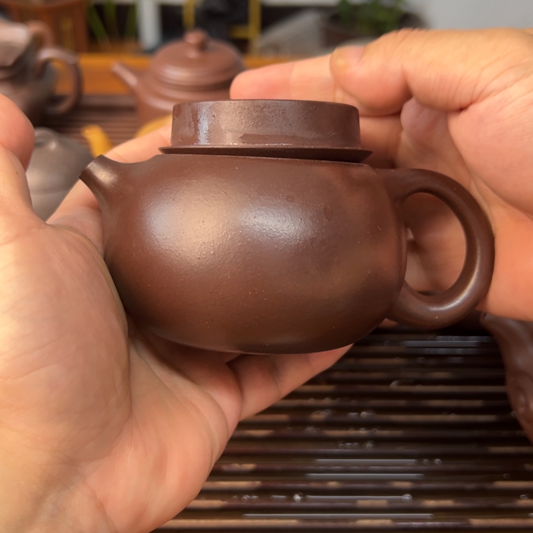 小***）茶壶紫砂瑕疵石红西施