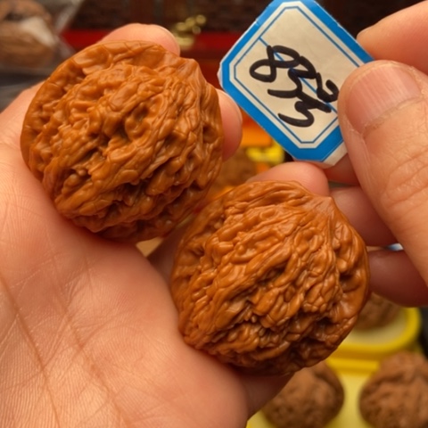 文玩核桃吊坠麦虎37