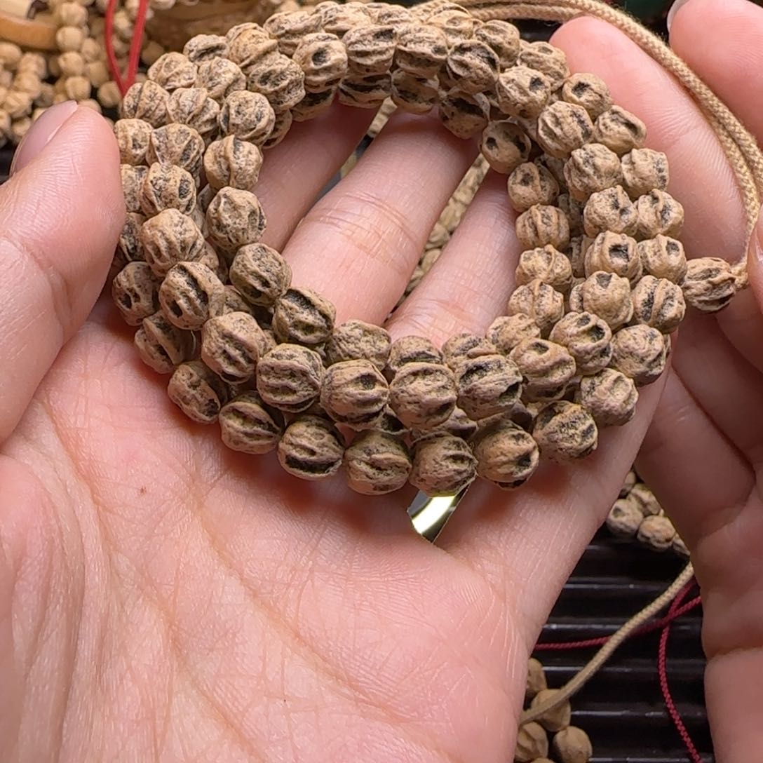 柏香籽/百香籽吊坠否***.