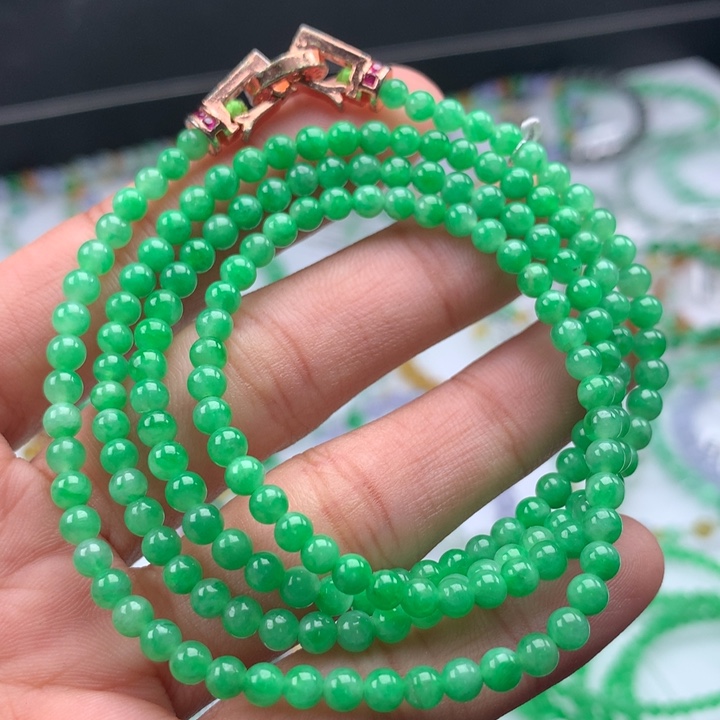 翡翠手镯未镶嵌卡