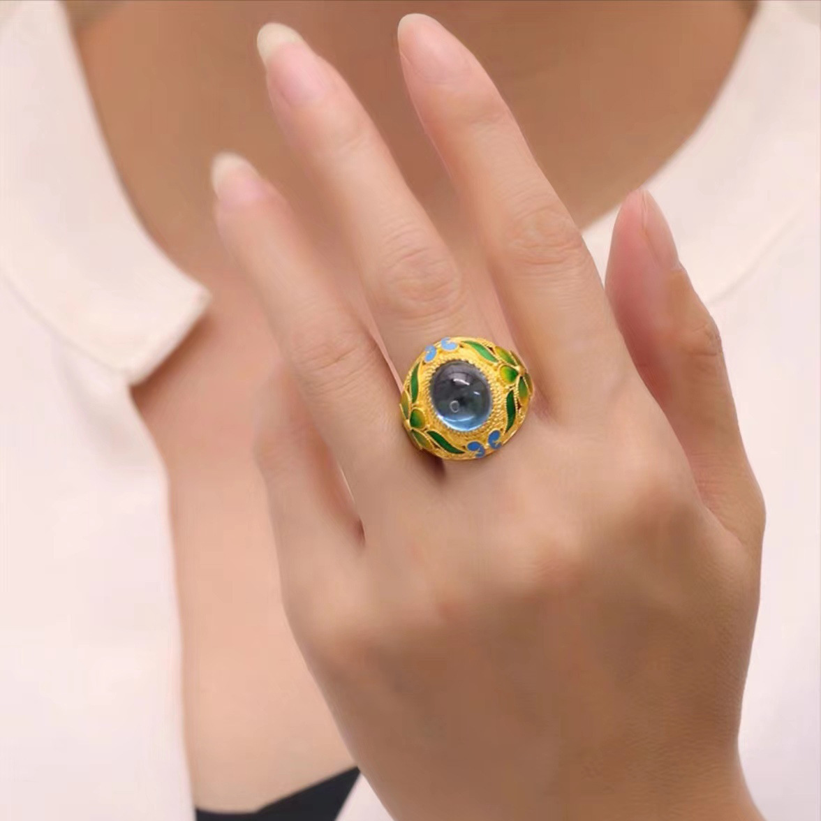 铜合金戒指 锌合金亚克力高颜值宫廷风金色清澈蓝蝶恋花戒指复古