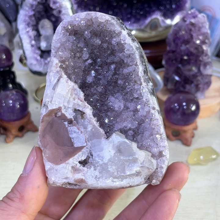 方解石未镶嵌紫晶