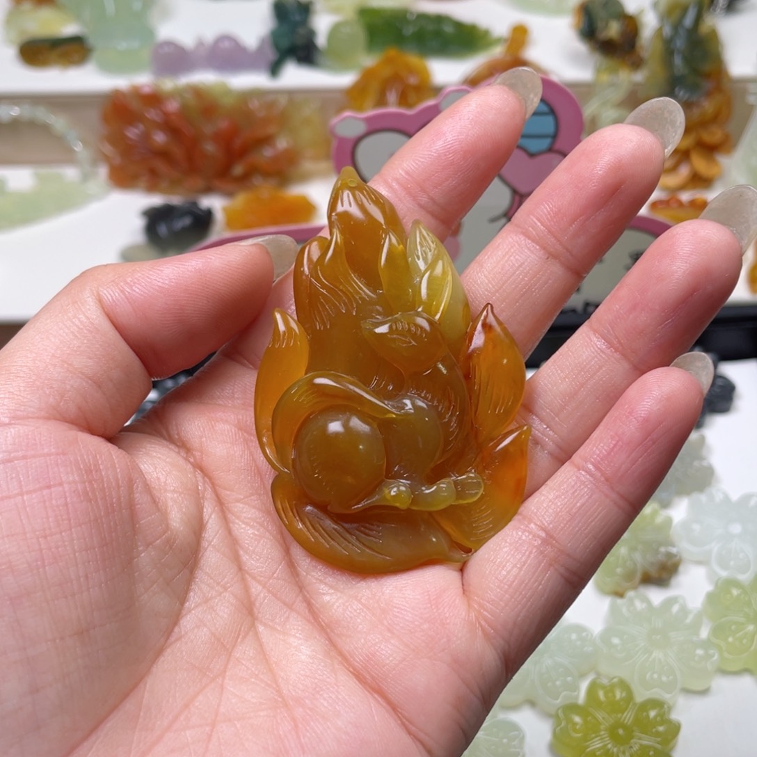 未镶嵌蛇纹石玉颈饰