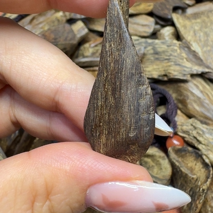 大叶紫檀（黑酸枝木类）