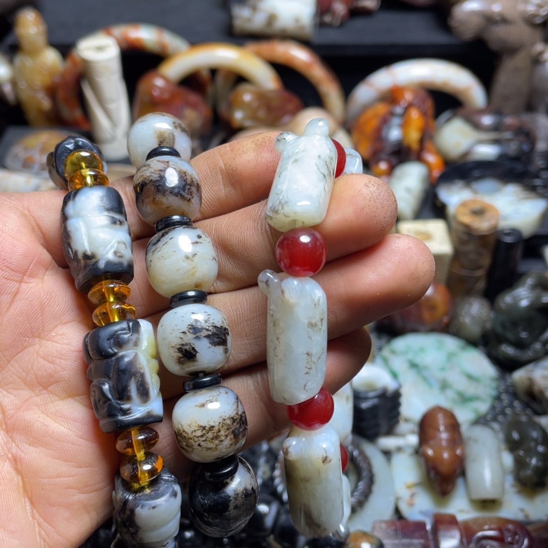 和田玉（糖玉）挂件未镶嵌泰****P