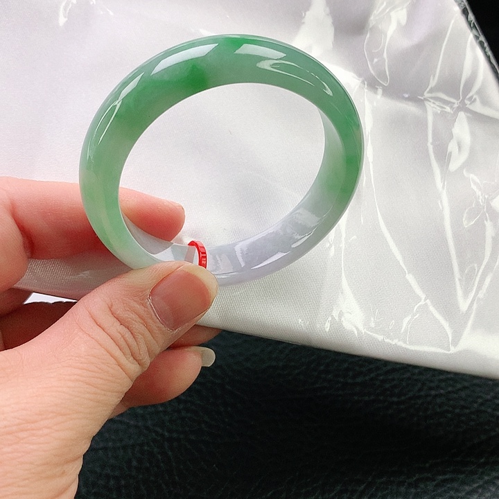 翡翠手镯未镶嵌翡翠057