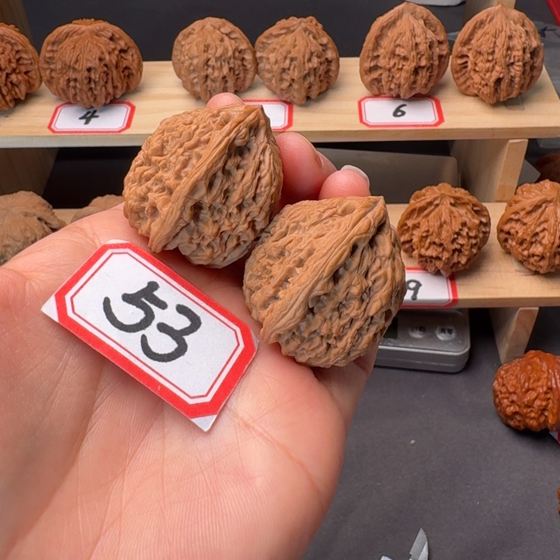 文玩核桃把件南疆石34尺