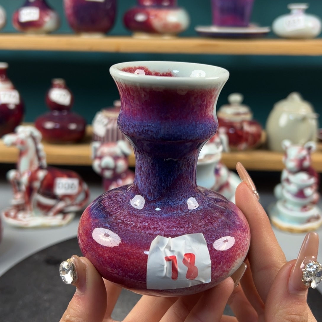瓷片微瑕花瓶纯手工
