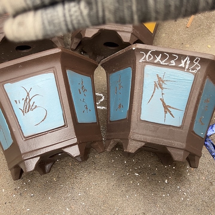 这是在啧啧啧啧  