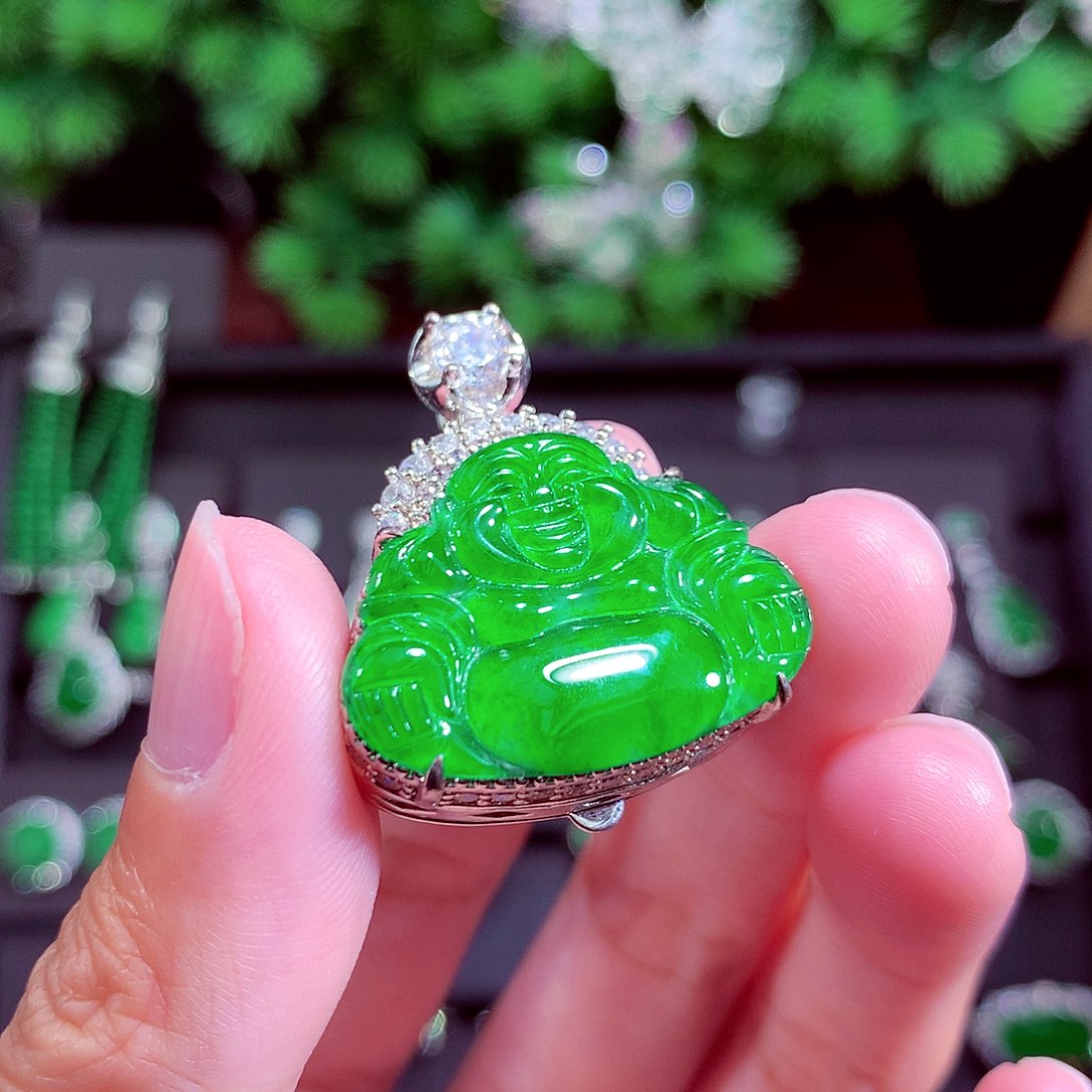 颈饰未镶嵌翡翠天然