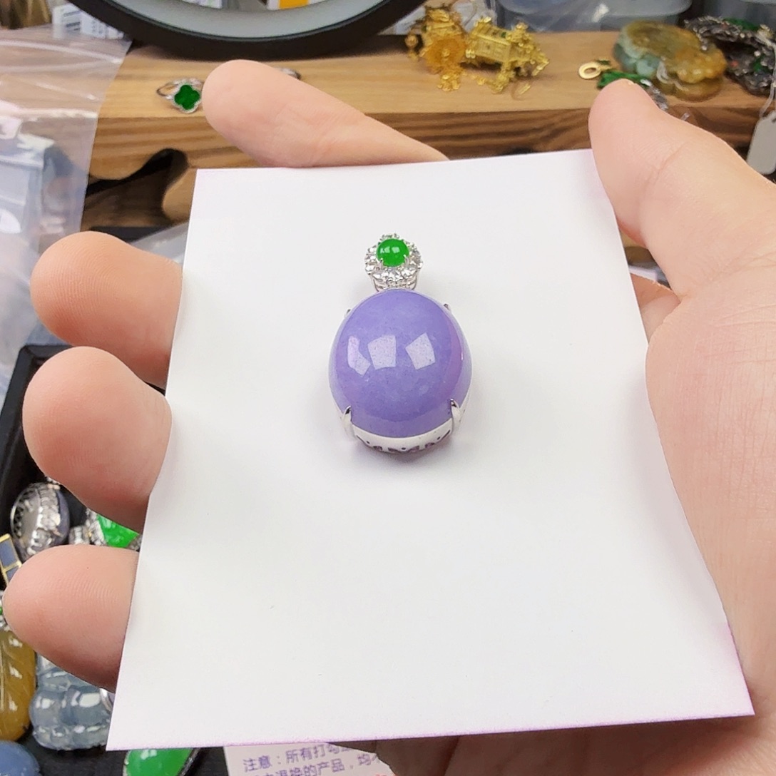 翡翠颈饰18K金镶嵌思一件