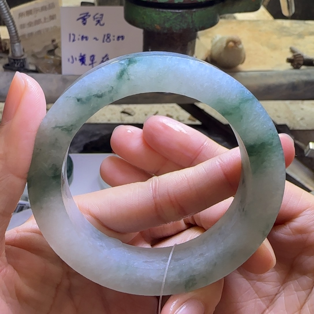 定制翡翠翡翠手镯未镶嵌翡翠手镯