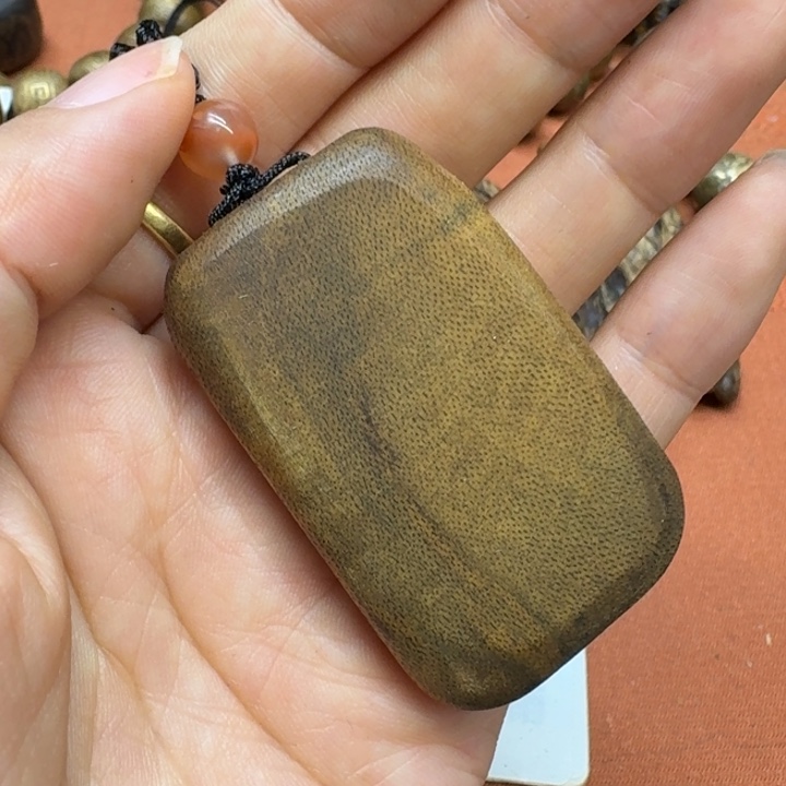 大叶紫檀（黑酸枝木类）