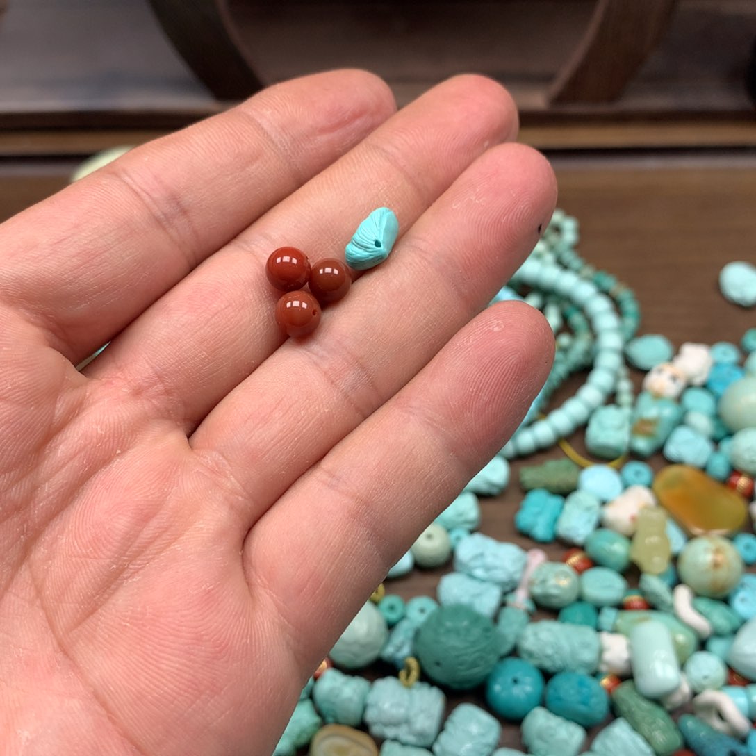 南红玛瑙雕刻未镶嵌