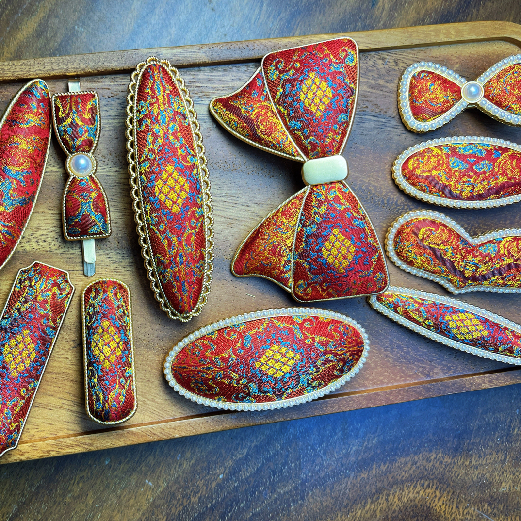 蜀锦砖红宝相手工蜀绣发饰（手工制作每支都是孤品图案有细微差别）