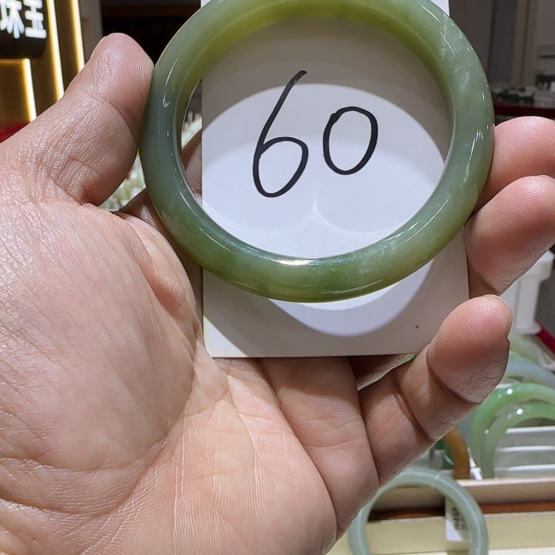 和田玉未镶嵌手镯685