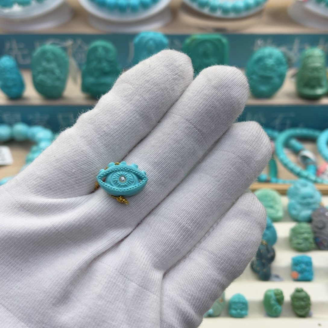 绿松石配饰未镶嵌