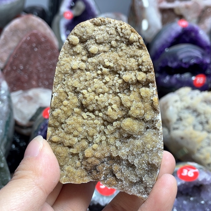 水晶摆件未镶嵌捡漏