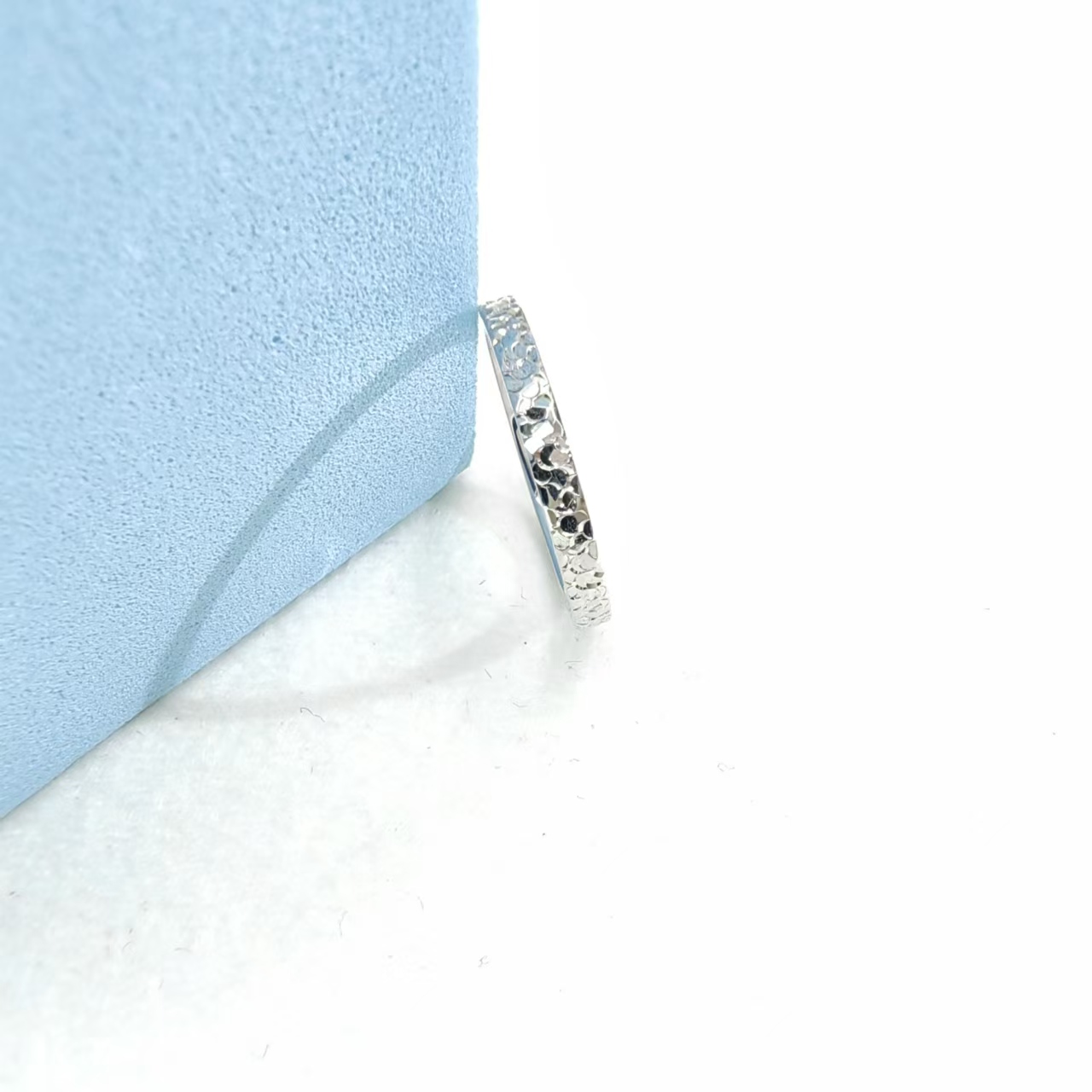 PT950铂金戒指 闭口戒指 碎碎金鱼鳞铂金戒指  ssj 