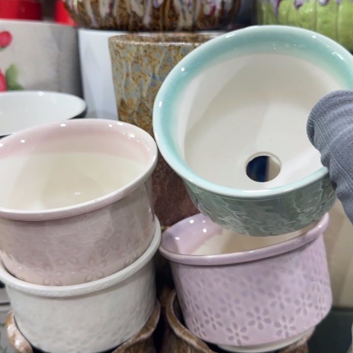 凑9块包邮，有孔，陶瓷花盆
