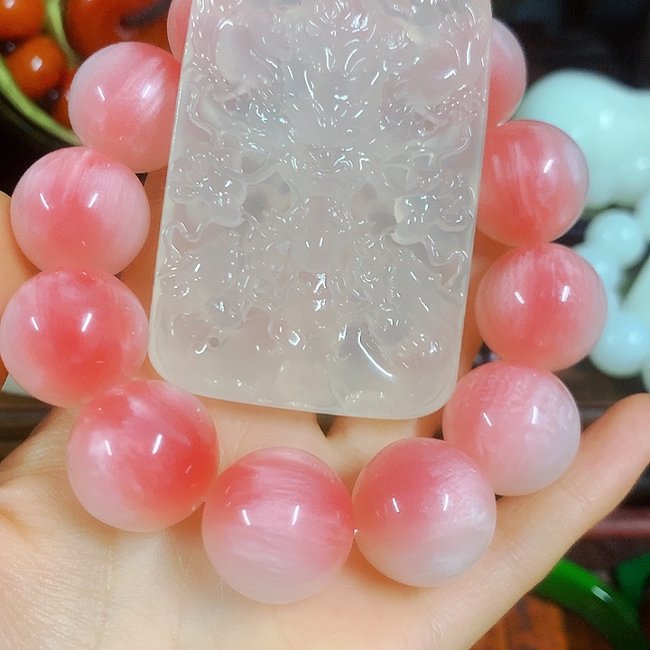 织绣正能量的人都是有好脾气的人啊哈
