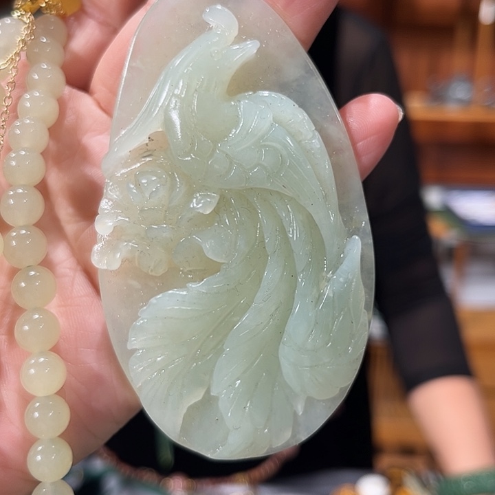 颈饰未镶嵌和田玉（糖玉）