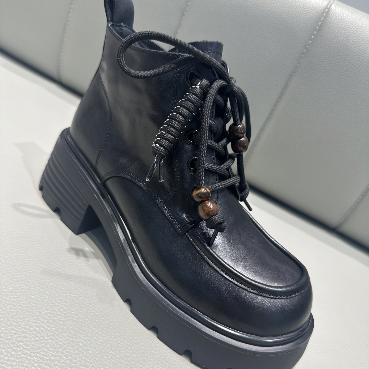古典卡卡2025秋冬真皮增高舒服透气马丁靴