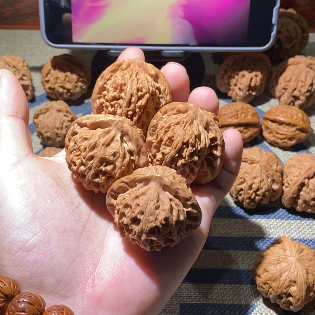 文玩核桃把件好**?宫灯四座楼