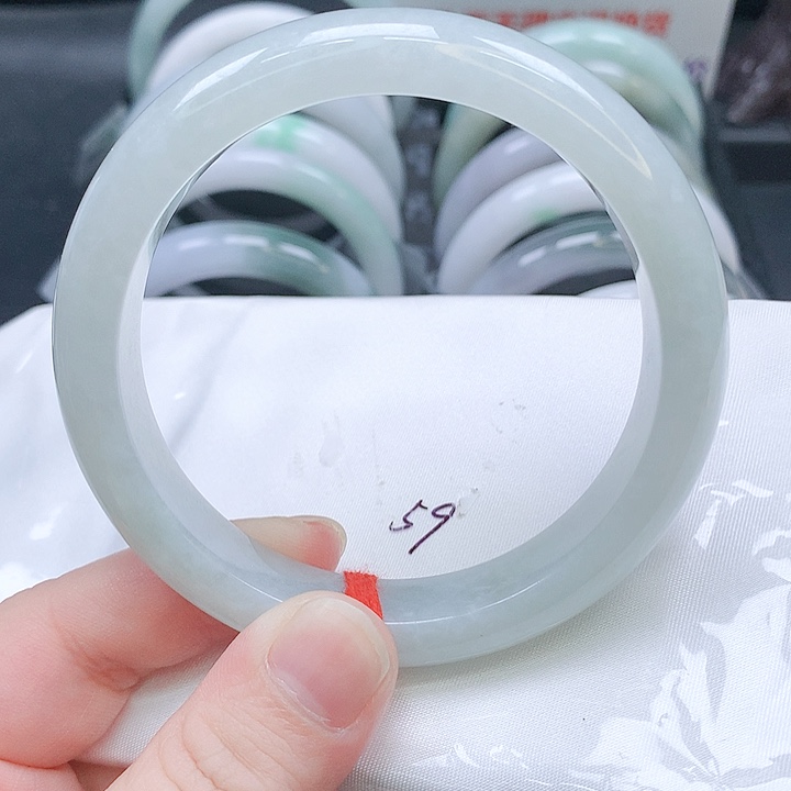 翡翠未镶嵌手镯444