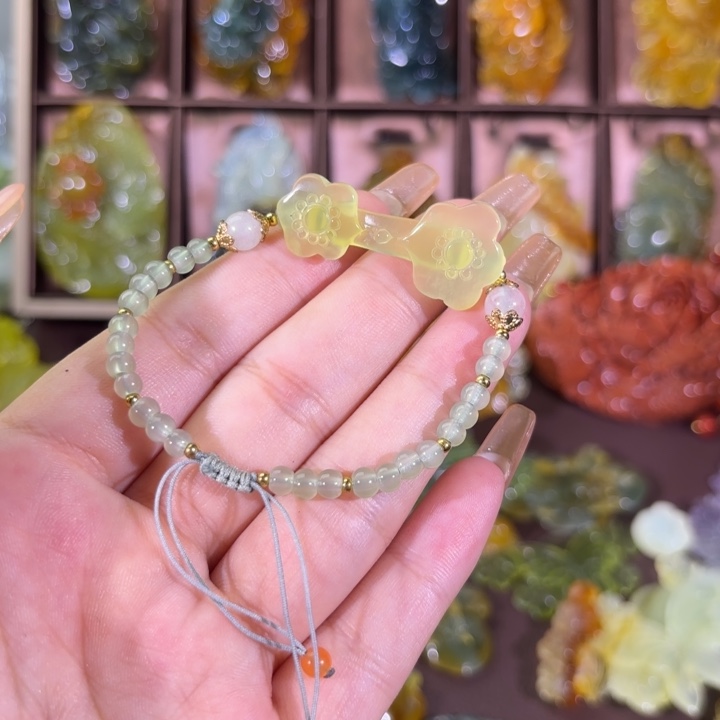 未镶嵌蛇纹石玉颈饰