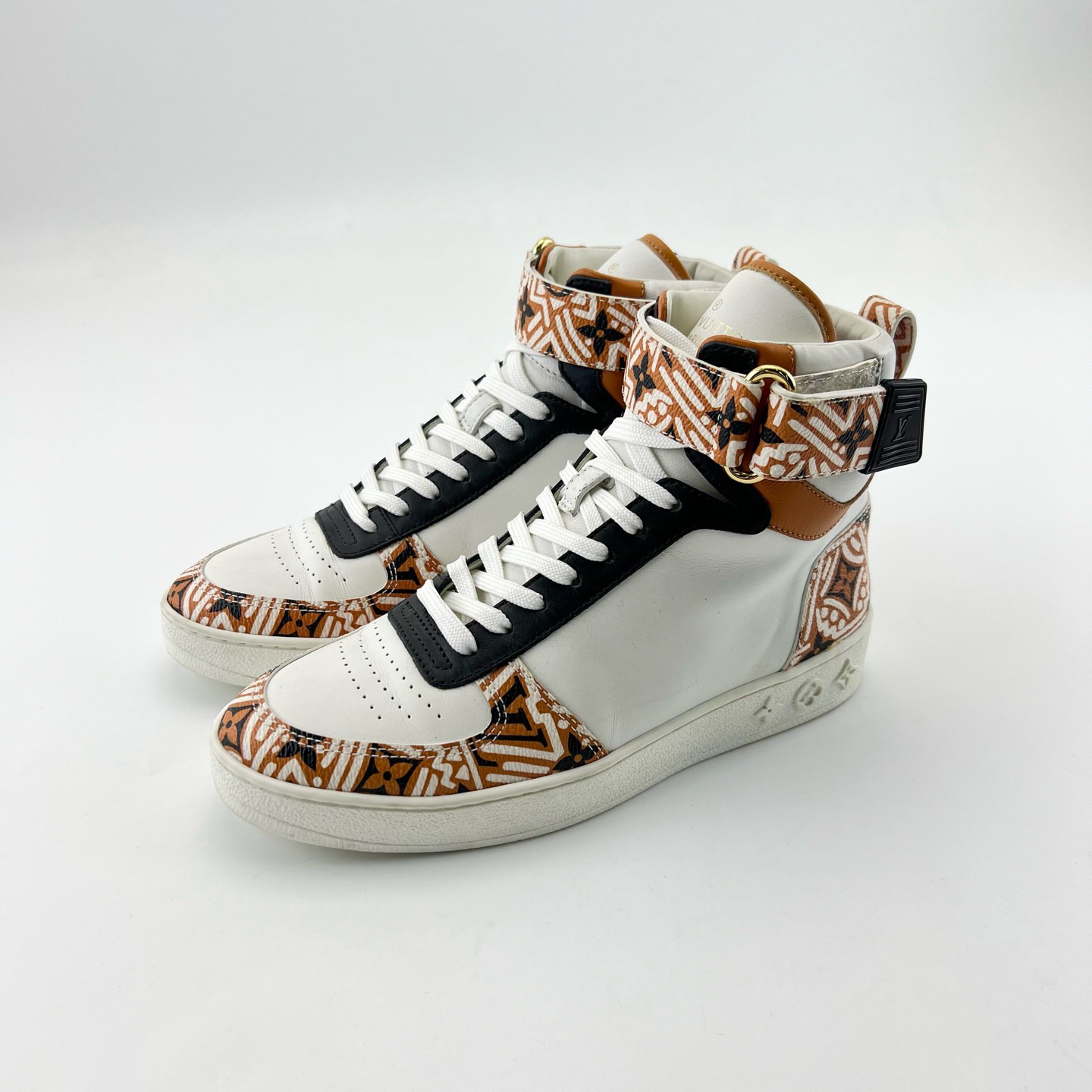 95新 LouisVuitton/路易威登 35码/拼色印花高帮系带板鞋/8154481