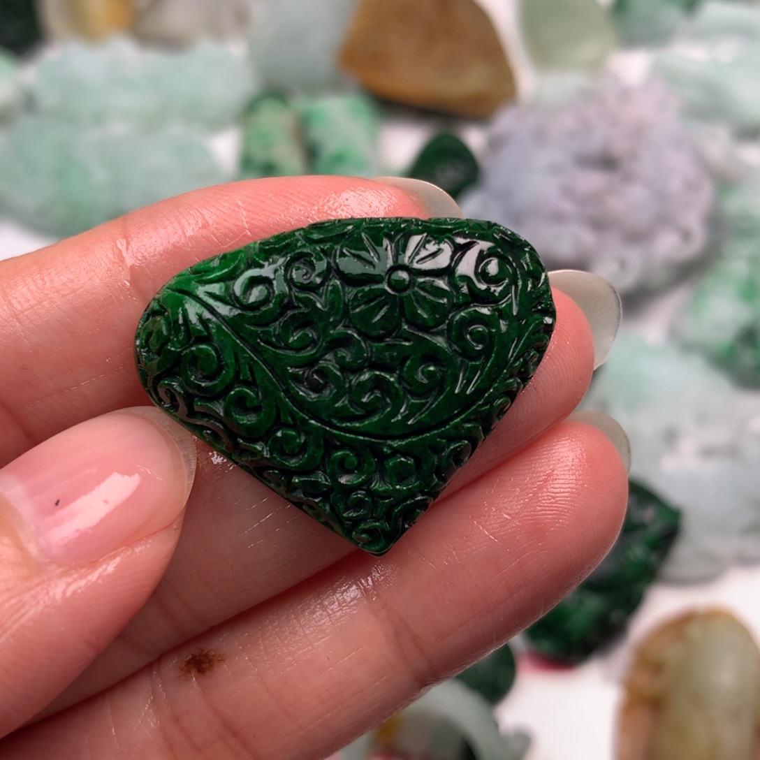 定制翡翠未镶嵌翡翠