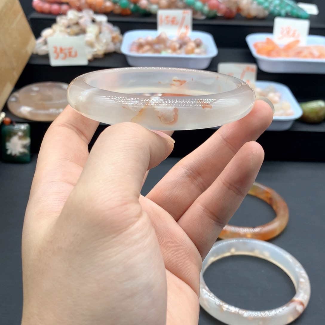 【闪购商品】手镯玛瑙/玉髓未镶嵌跑****婆