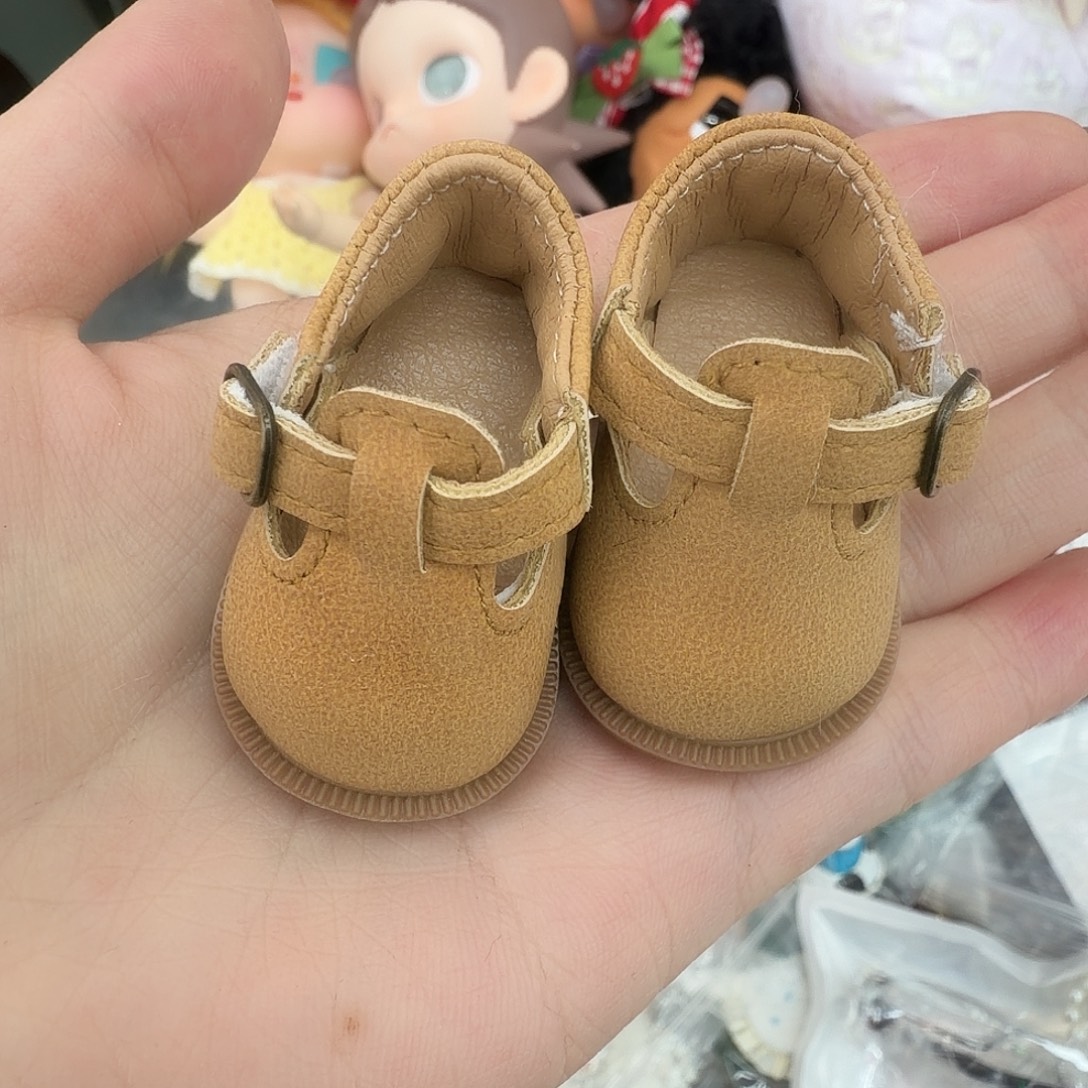 郑***儿嘎子穿的鞋子好好看