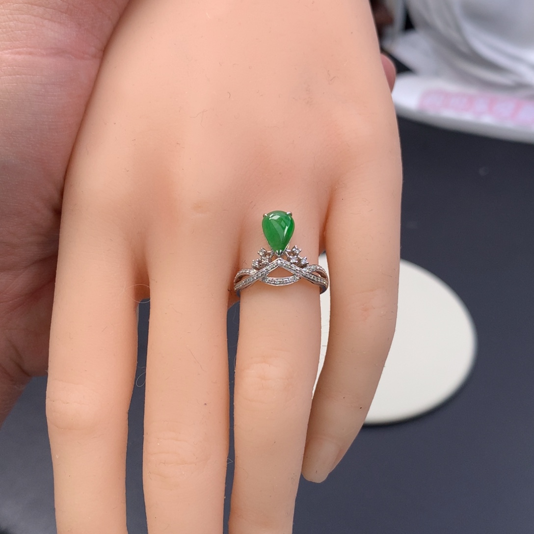 翡翠18K金镶嵌颈饰48小时鉴赏期退货不扣服务费