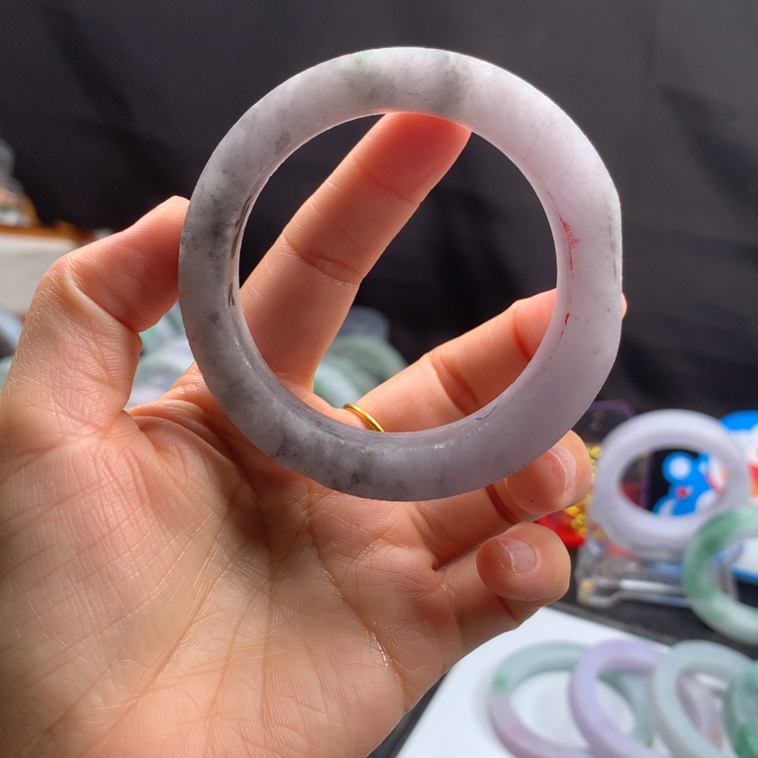 定制翡翠未镶嵌手镯