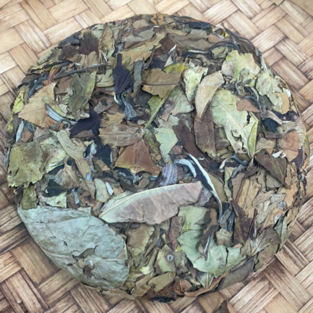 2024年 云南松山古树白茶饼（200克）