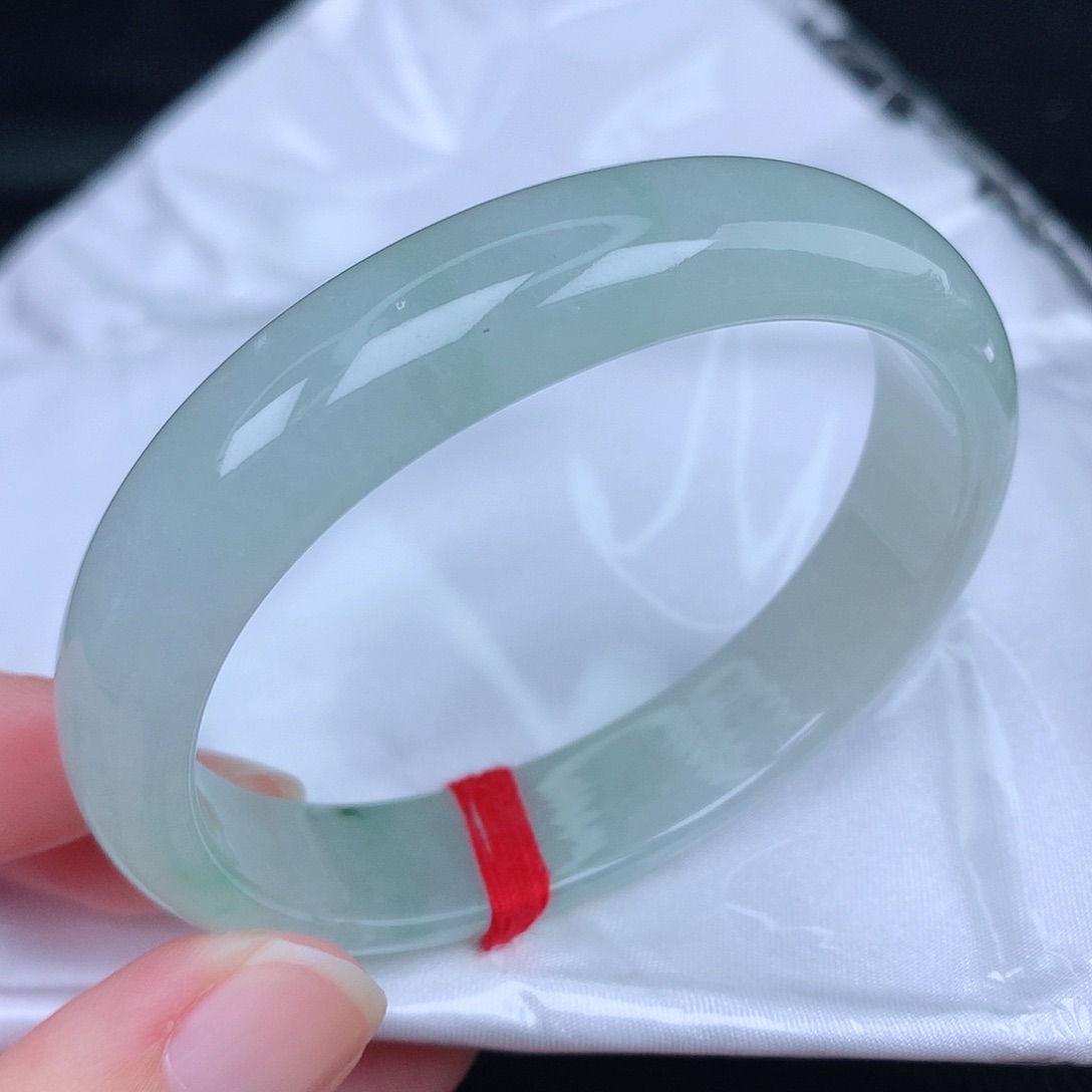 未镶嵌手镯（贵妃镯）翡翠天然
