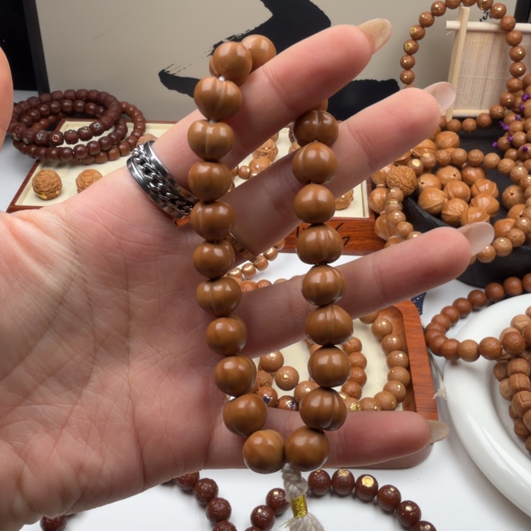 S***R吊坠猴头核桃屁桃小111111111