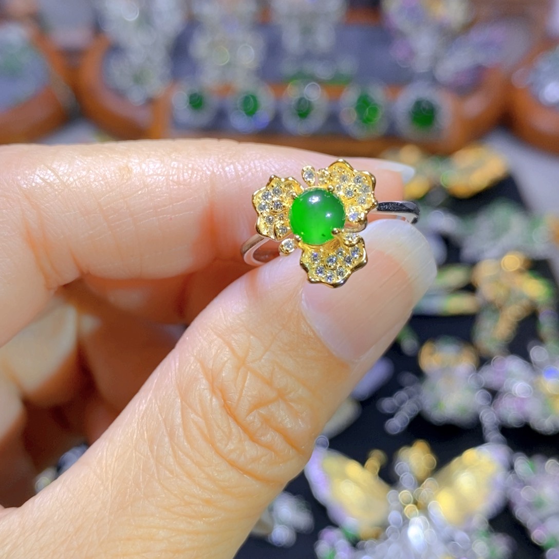 翡翠颈饰银S925镶嵌天然翡翠