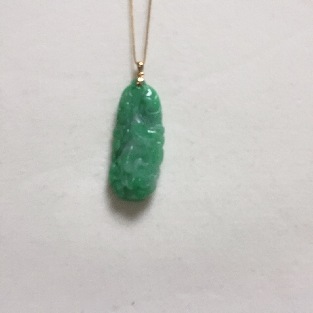 翡翠颈饰18K金镶嵌简单