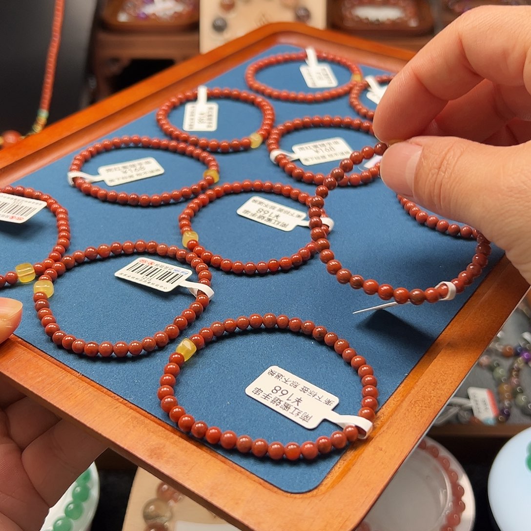 南红玛瑙未镶嵌手链