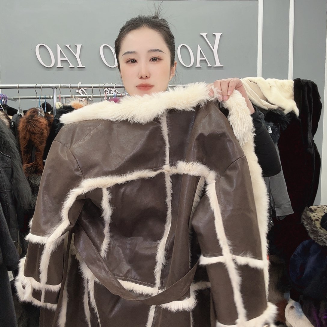 姚小妖家高端皮草