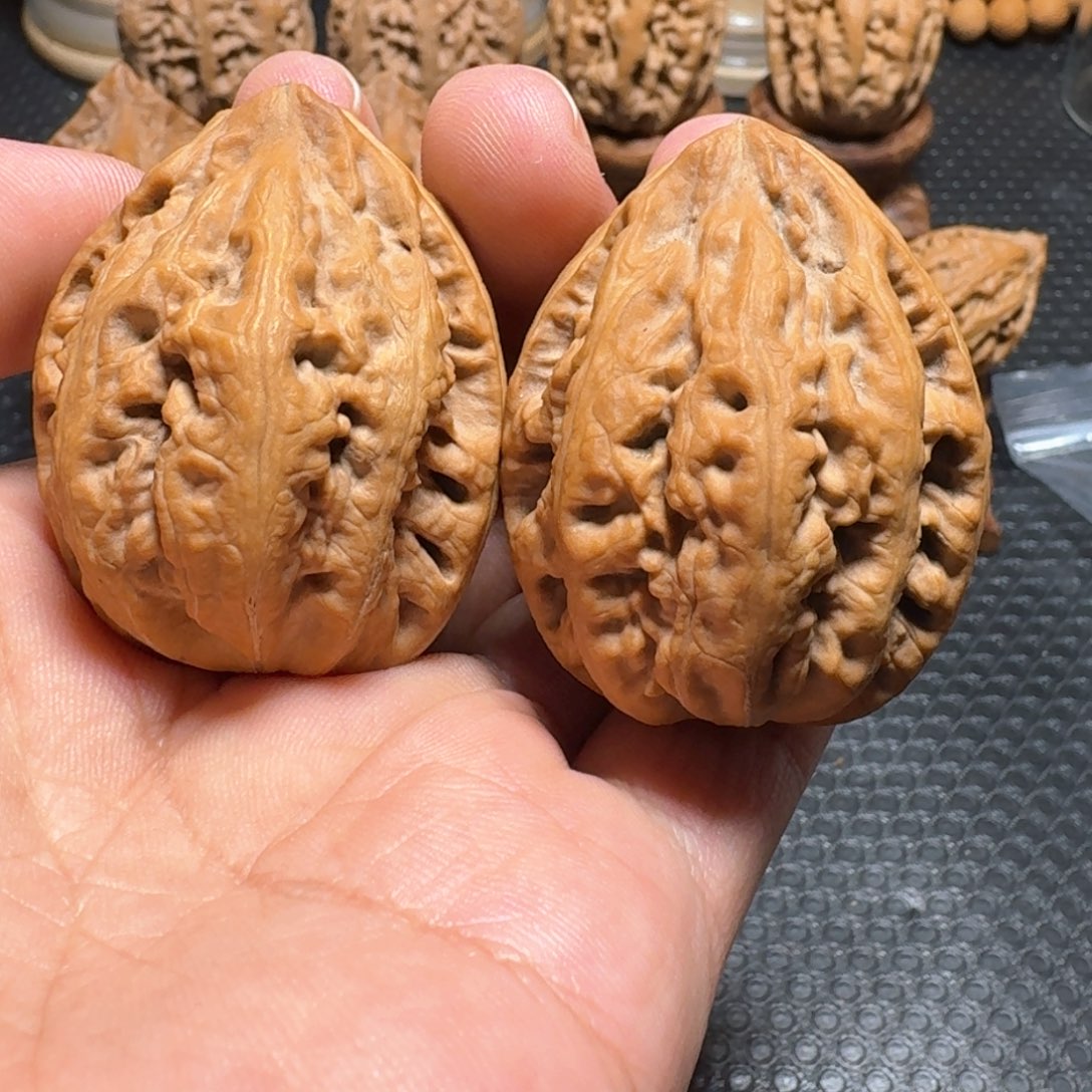 文玩核桃把件粗筋塔