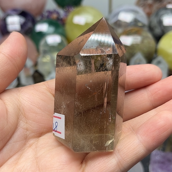未镶嵌珠宝半成品水晶135克茶水晶柱